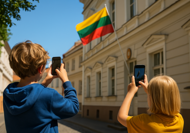 foto-nuotykis-ieskome-valstybes-zenklu_57_01759906599-06e749f4de4014eaec5d91056ce6c041.png