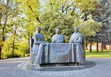 veiksmazodziai-pas-brolius-vileisius_57_01775074768-9b38d065b39eb8856eacf8925dd2ef82.jpg